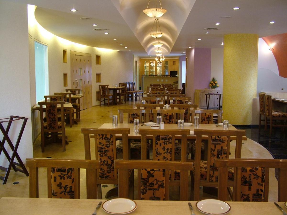 Hotel City Park, Solapur Buitenkant foto